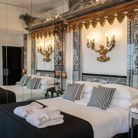 Teatro Boutique Rooms & Suites-2